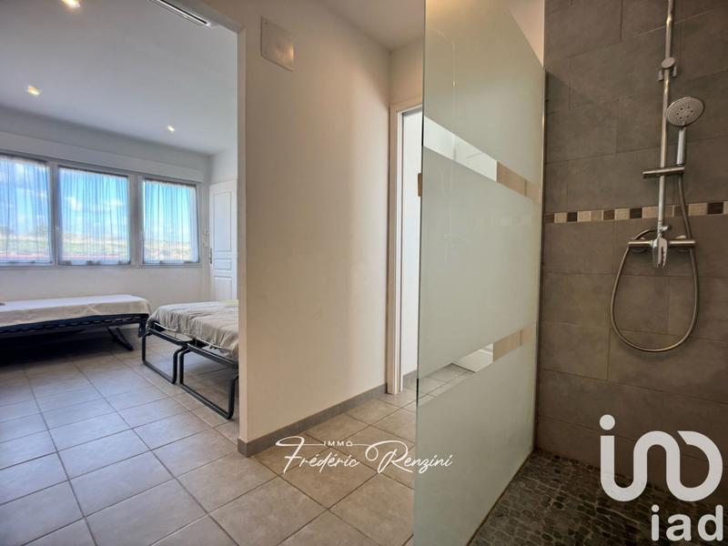 Maison - 200 m² - 9 pièces