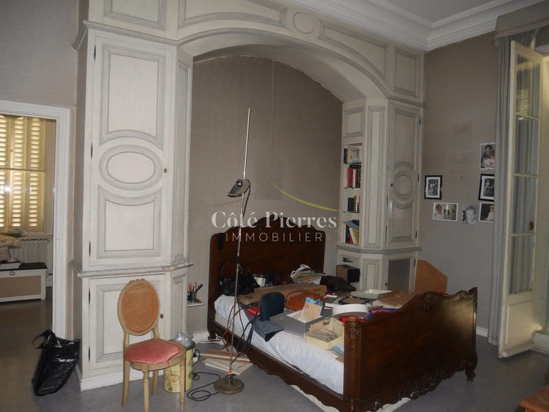 Propriété - 340 m² - 10 pièces