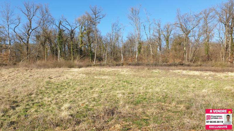 Terrain constructible - 922 m²