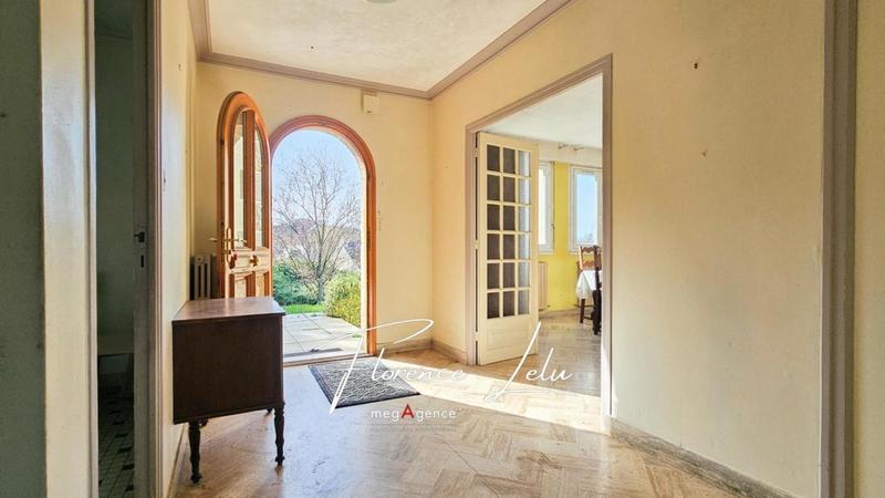 Maison traditionnelle - 131 m² - 6 pièces