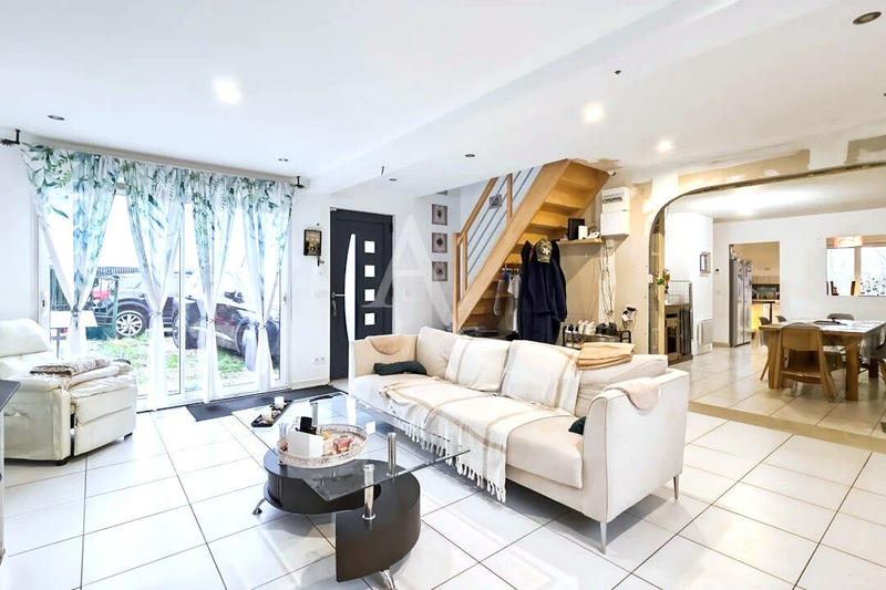 Maison - 120 m² - 6 pièces