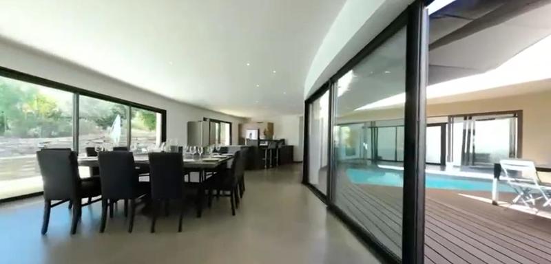 Villa - 394 m² - 11 pièces