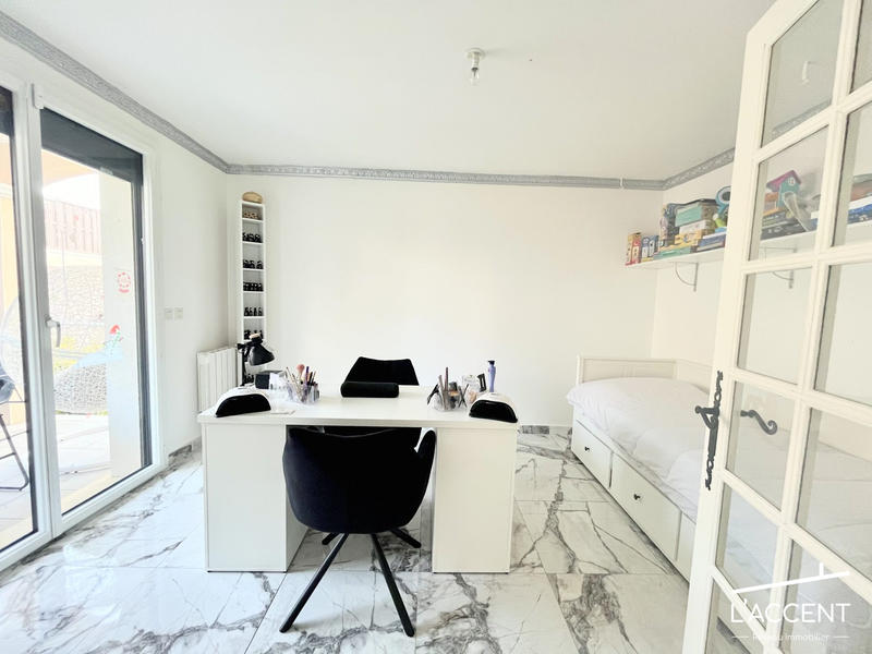 Maison - 183 m² - 6 pièces