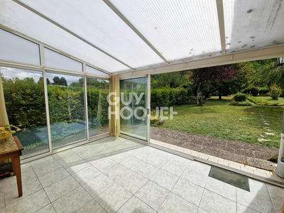 Maison - 230 m² - 10 pièces