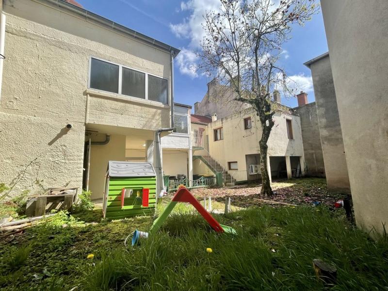 Immeuble - 265 m² - 9 pièces