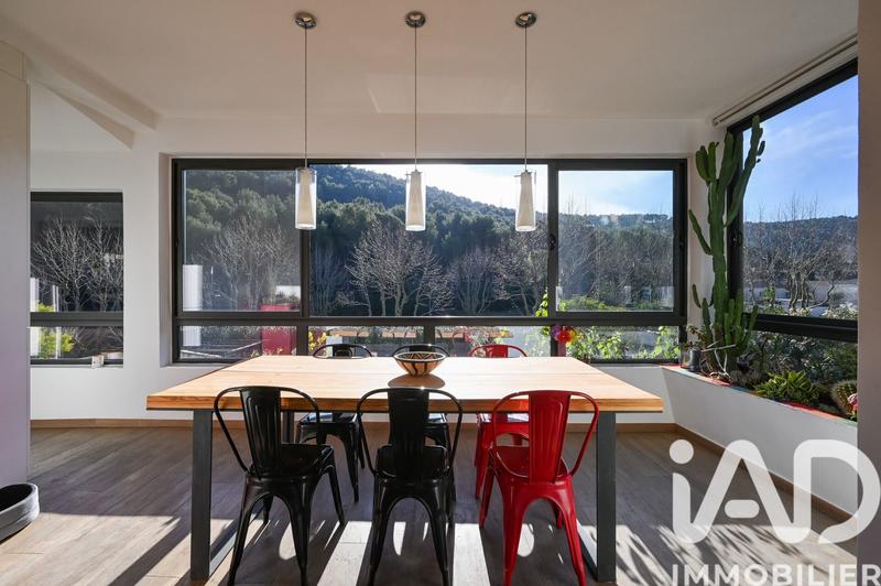 Maison - 98 m² - 4 pièces