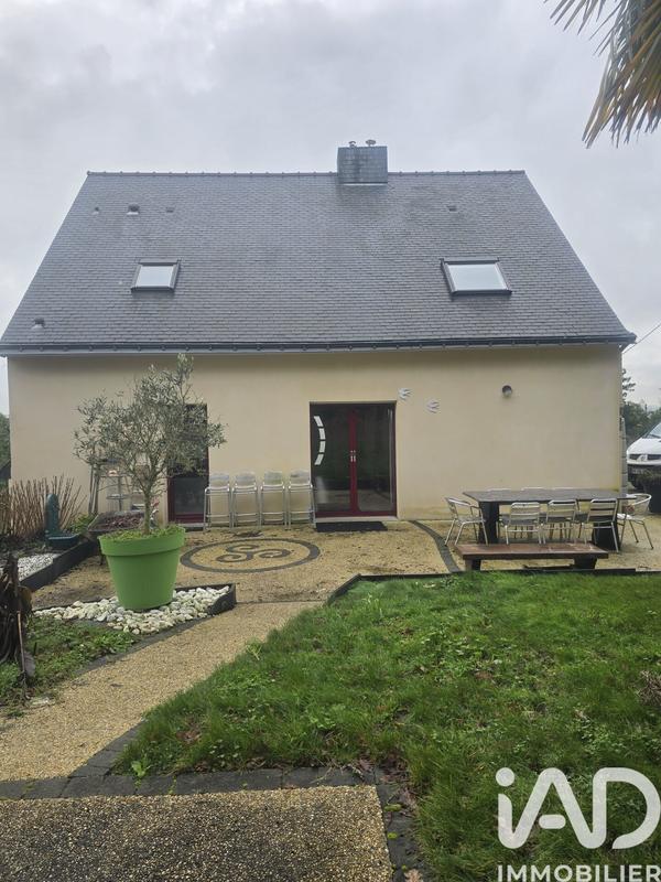 Maison - 137 m² - 8 pièces