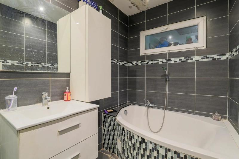 Maison - 148 m² - 9 pièces