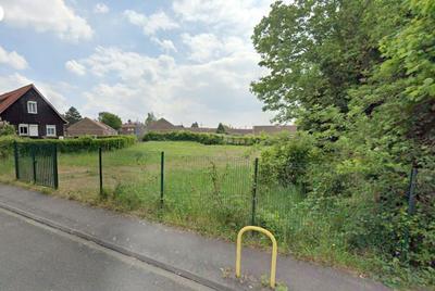 Terrain constructible - 1 476 m²