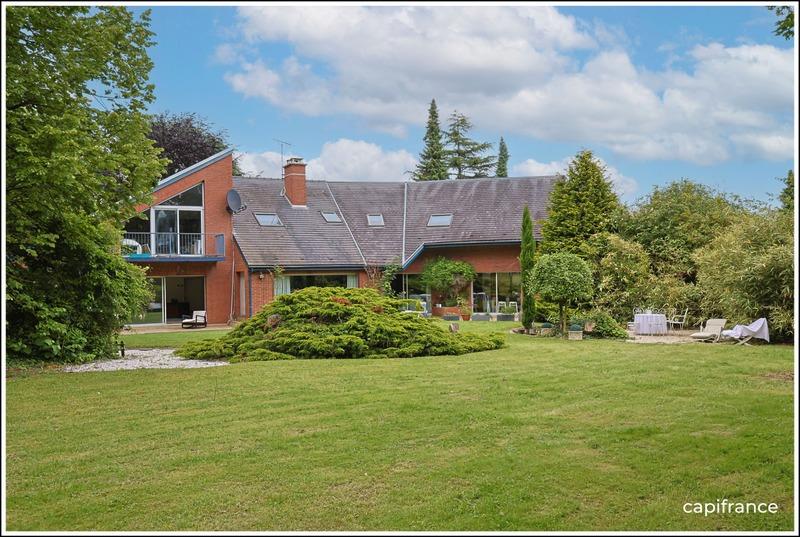 Maison d'architecte - 319 m² - 10 pièces