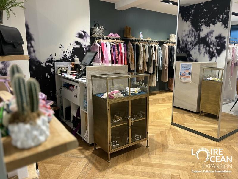 Fonds de commerce - Local commercial - 90 m²
