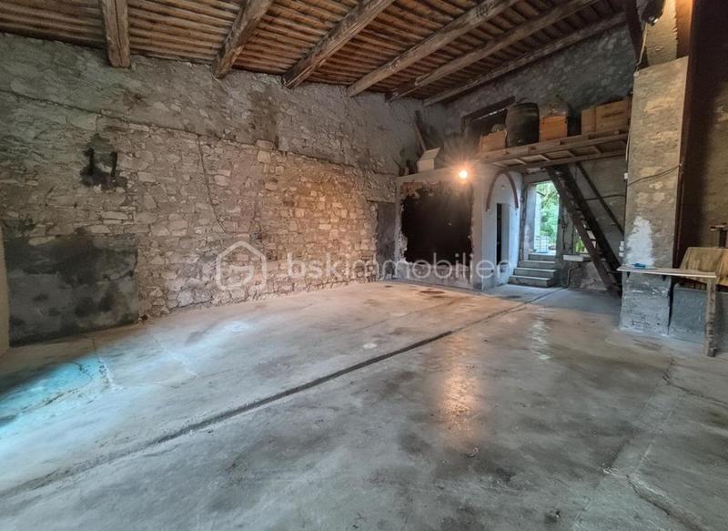 Maison - 150 m² - 1 pièce