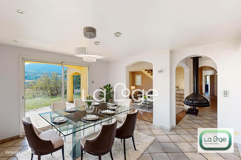 Villa - 140 m² - 5 pièces