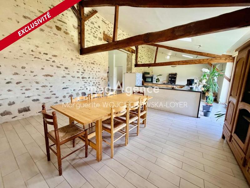 Maison en pierre - 205 m² - 7 pièces