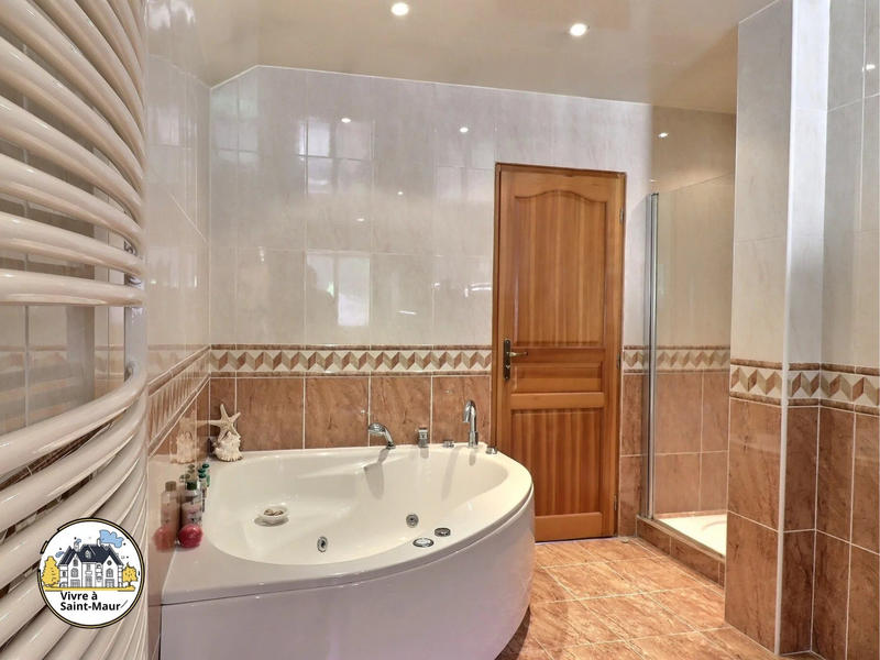 Maison - 149 m² - 6 pièces