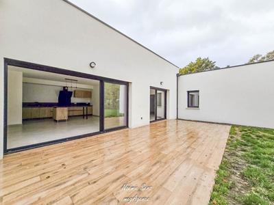 Maison - 133 m² - 6 pièces