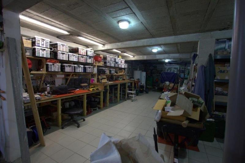 Propriété - 291 m² - 9 pièces