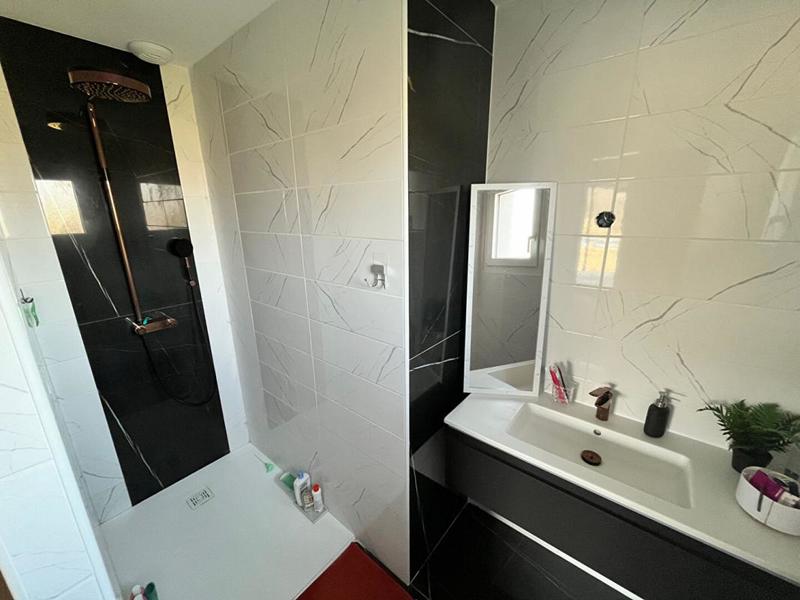 Maison - 195 m² - 9 pièces