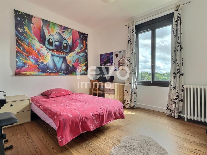 Maison - 203 m² - 7 pièces