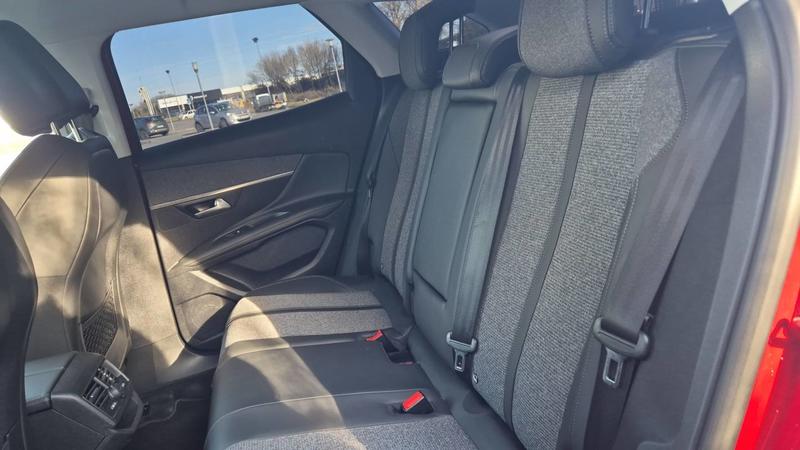 Peugeot 3008 II 1.5 BlueHDi 130 Allure Business