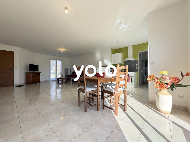 Maison - 93 m² - 5 pièces