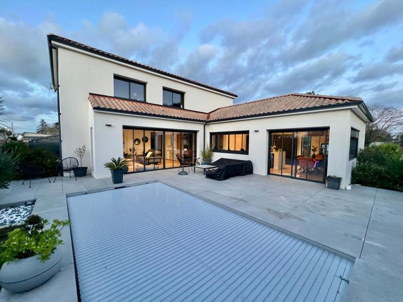Villa - 182 m² - 5 pièces