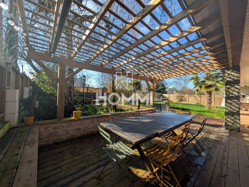 Maison - 177 m² - 7 pièces