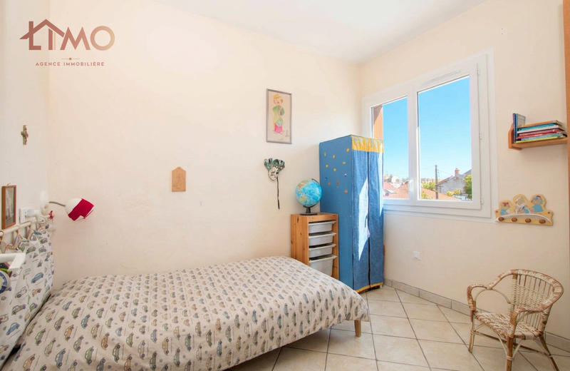 Maison - 300 m² - 12 pièces