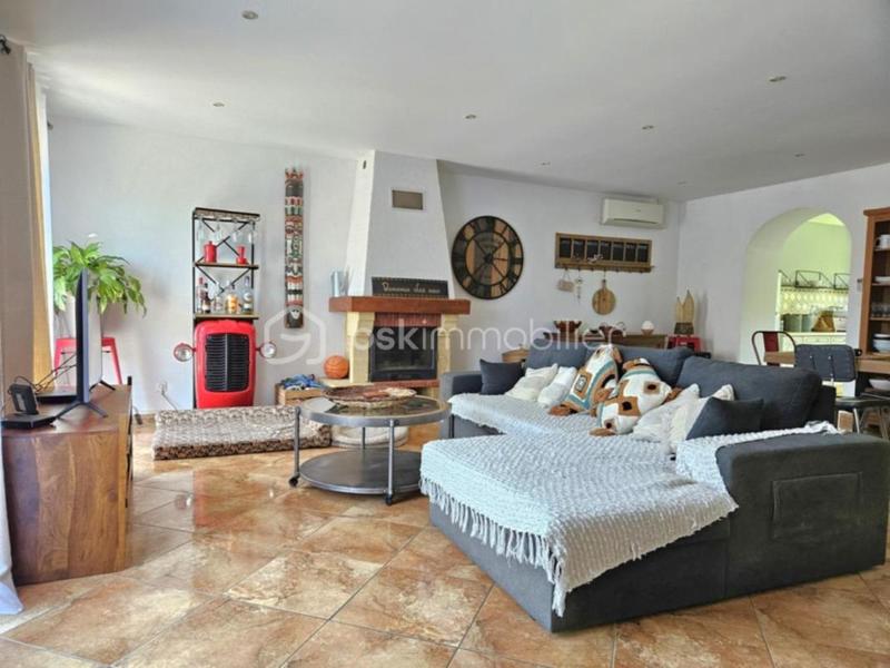 Pavillon - 140 m² - 6 pièces