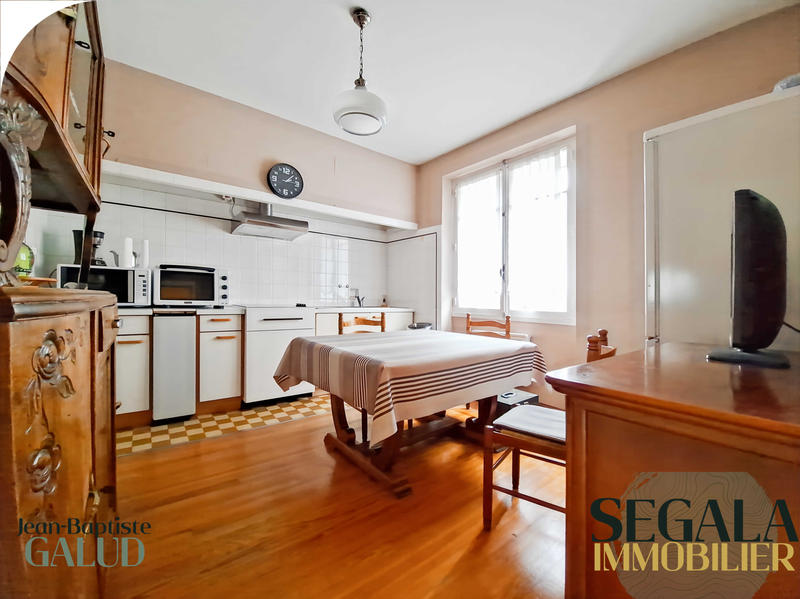 Maison - 99 m² - 5 pièces