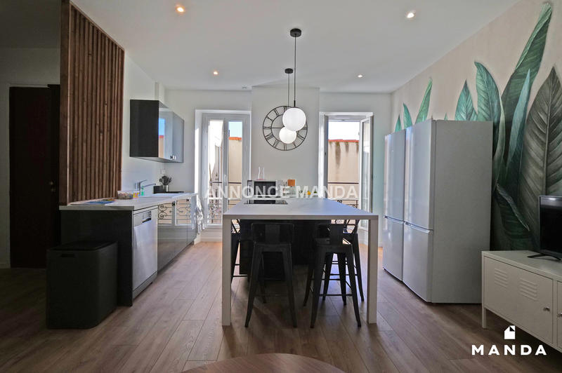 Chambre - 10 m² - 6 pièces