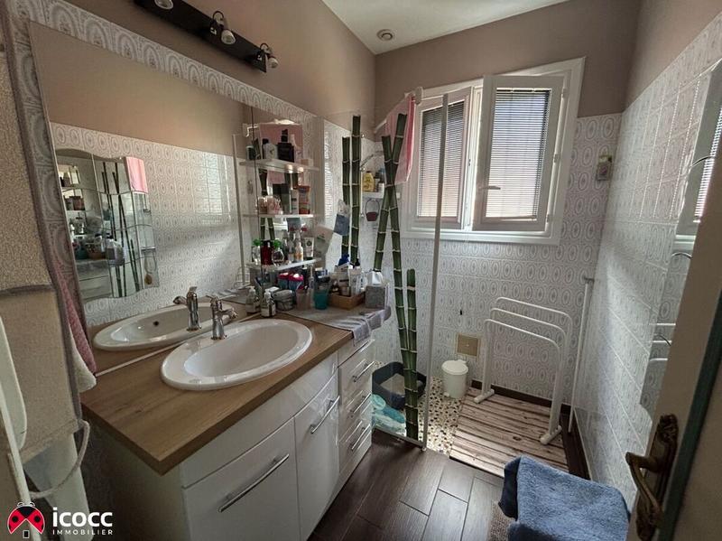 Pavillon - 120 m² - 8 pièces