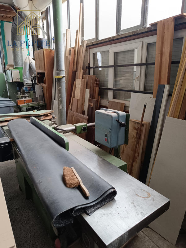 Local commercial - 169 m²