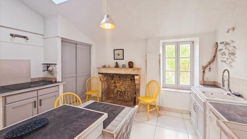 Maison en pierre - 156 m² - 4 pièces