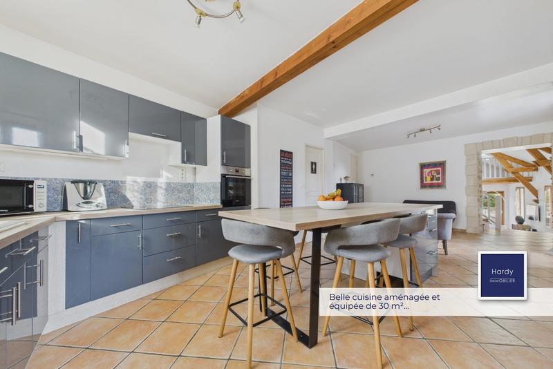 Maison - 139 m² - 7 pièces