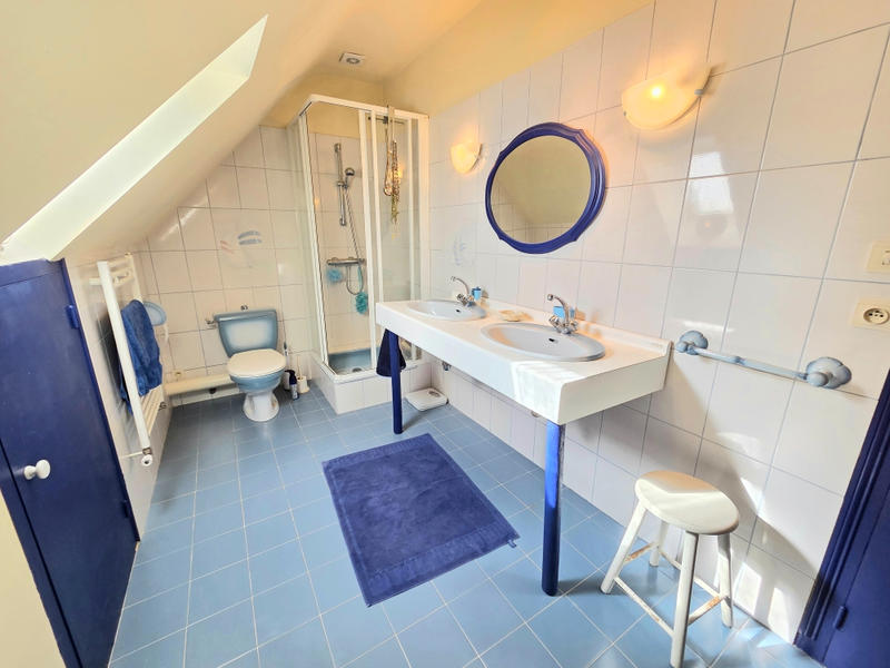 Maison - 143 m² - 7 pièces