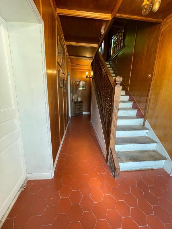 Maison - 285 m² - 10 pièces