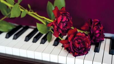 Jeunesse au piano pour un voyage d’automne classique et romantique