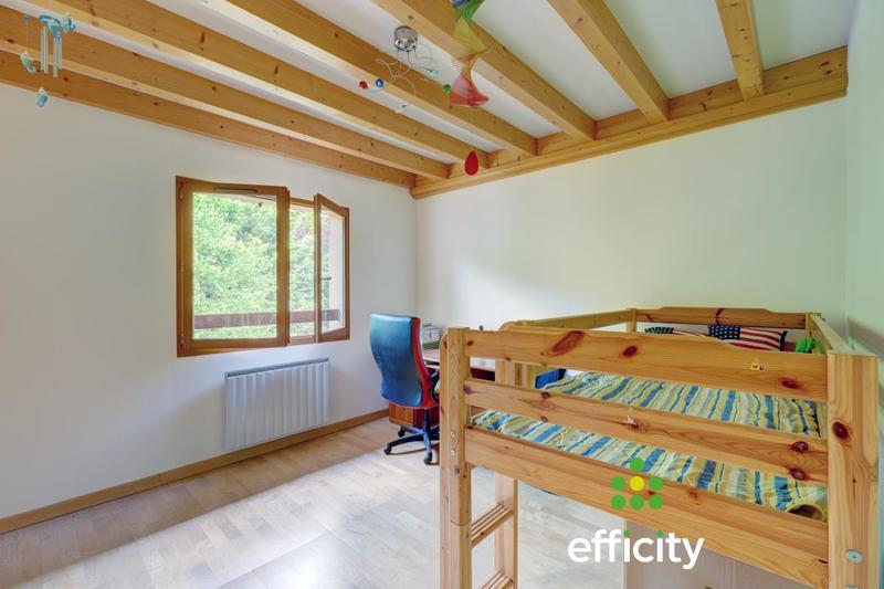 Maison - 166 m² - 7 pièces