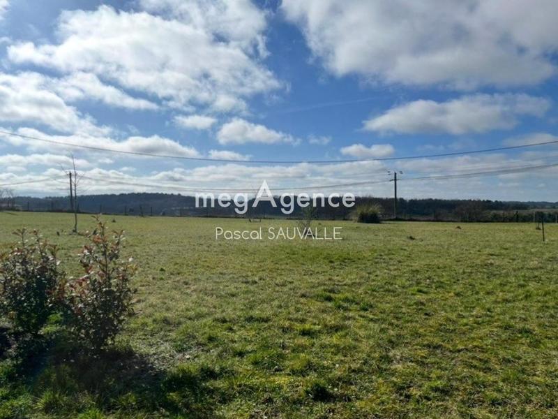 Terrain constructible - 2 425 m²