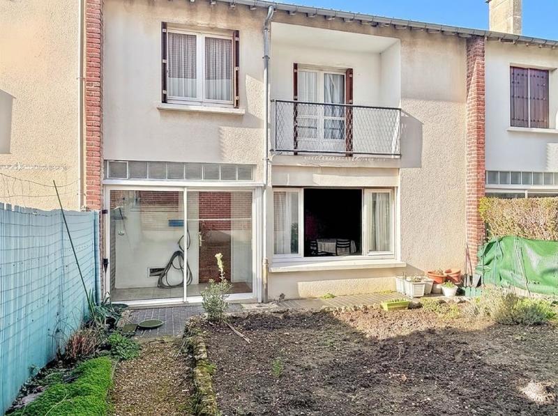 Maison - 96 m² - 5 pièces