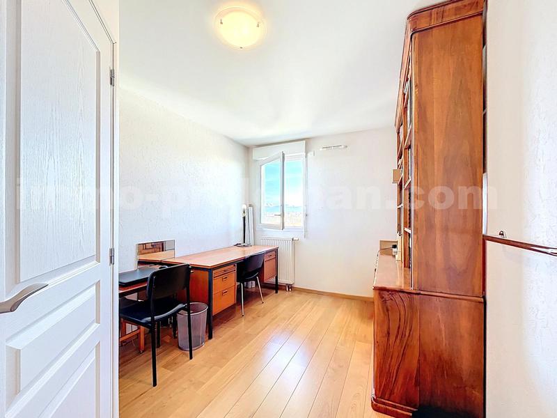 Appartement - 97 m² - 5 pièces