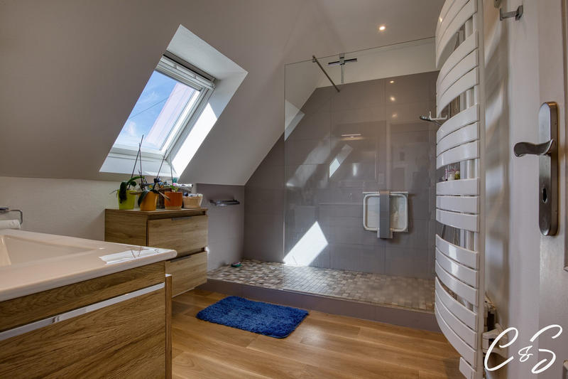 Maison - 97 m² - 5 pièces