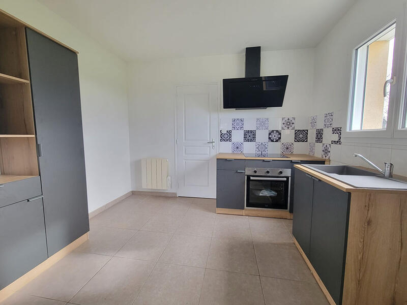 Maison - 90 m² - 5 pièces