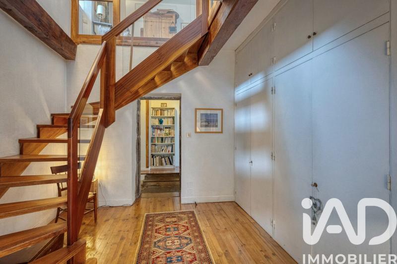 Maison - 303 m² - 8 pièces