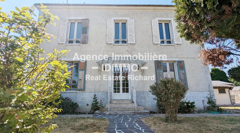 Maison - 160 m² - 5 pièces