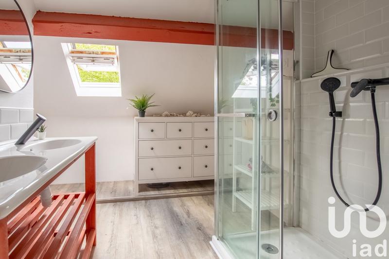 Maison - 96 m² - 5 pièces