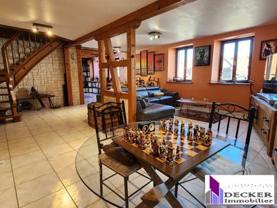 Maison - 207 m² - 8 pièces