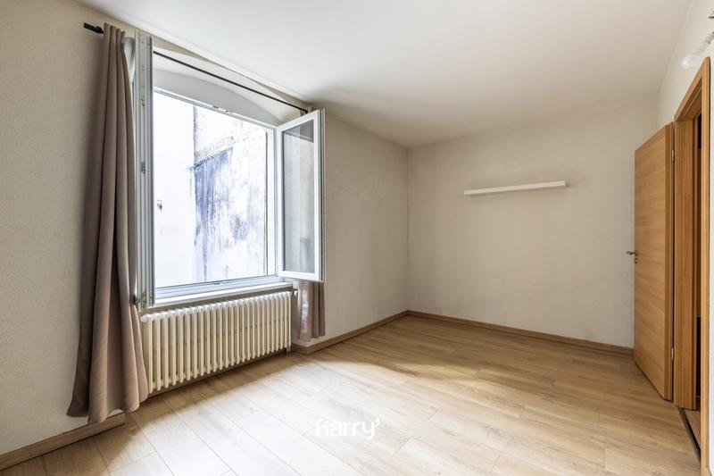 Appartement - 85 m² - 3 pièces