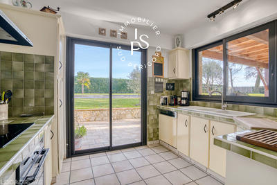 Maison - 209 m² - 6 pièces